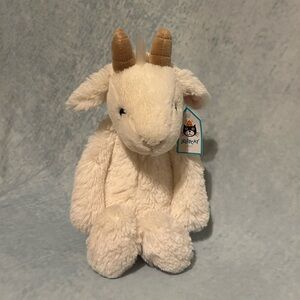 Jellycat Cream and Brown Goat Plush
MEDIUM BASHFUL GOAT 🐐
